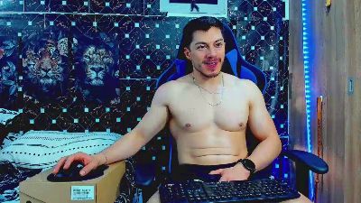 javiersexyvoy live cam on Cam4