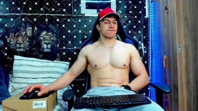 javiersexyvoy live cam on Cam4