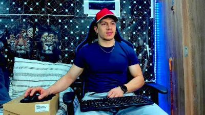 javiersexyvoy live cam on Cam4