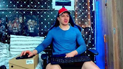 javiersexyvoy live cam on Cam4