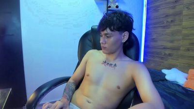 jay_kurt live cam on Cam4