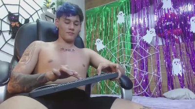 jay_kurt live cam on Cam4