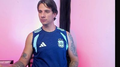 jayalvarrez_ live cam on Cam4