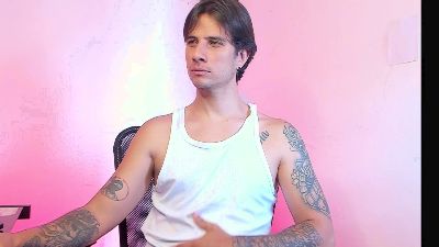 jayalvarrez_ live cam on Cam4