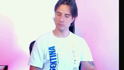 jayalvarrez_ live cam on Cam4