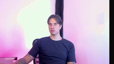 jayalvarrez_ live cam on Cam4