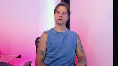 jayalvarrez_ live cam on Cam4