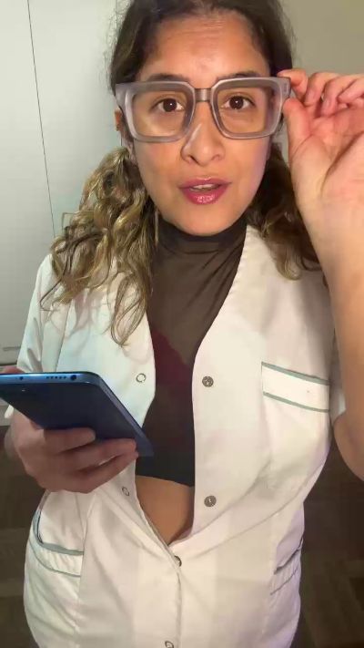 jazmin_2025 live cam on Cam4