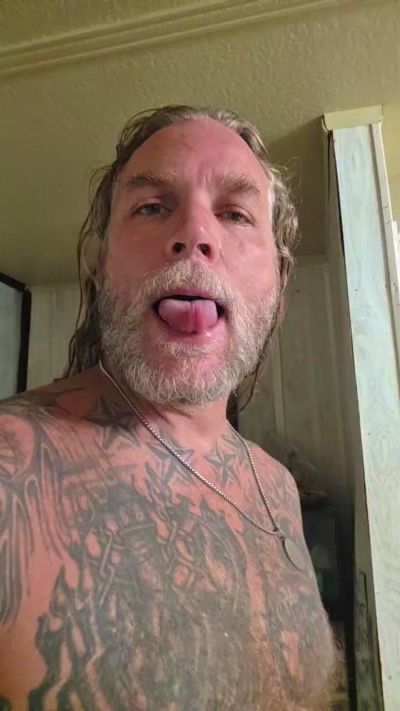 jdlicksgood1 live cam on Cam4