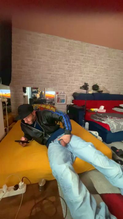 web cam sex show Jeans Boy