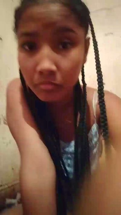 jessy324 live cam on Cam4