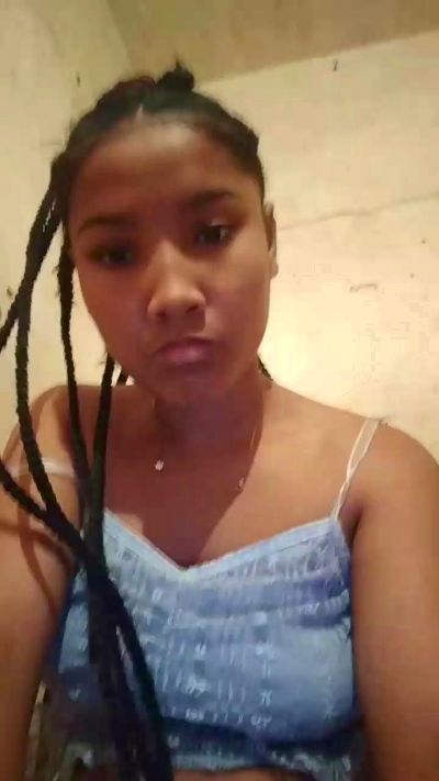 jessy324 live cam on Cam4