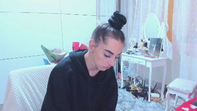 jessycute28 live cam on Cam4