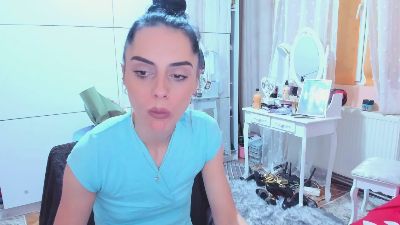 jessycute28 live cam on Cam4