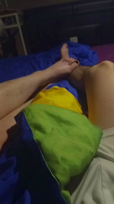 jeunecouple325 live cam on Cam4