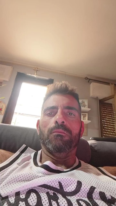 jeurs1 live cam on Cam4