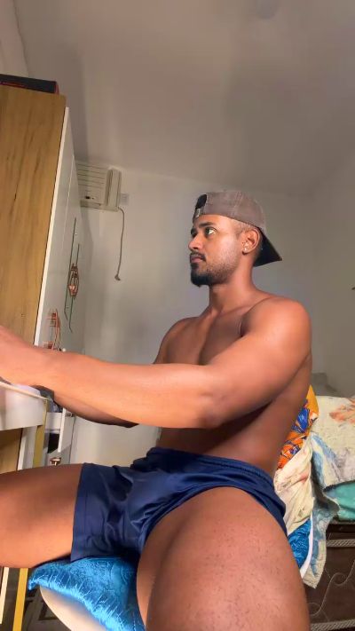 jhefiinho live cam on Cam4