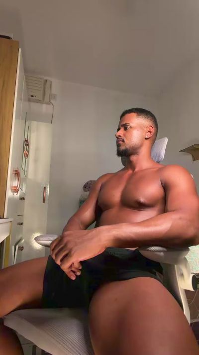 jhefiinho live cam on Cam4