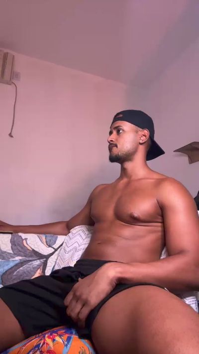 jhefiinho live cam on Cam4