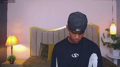 jhos_padill live cam on Cam4