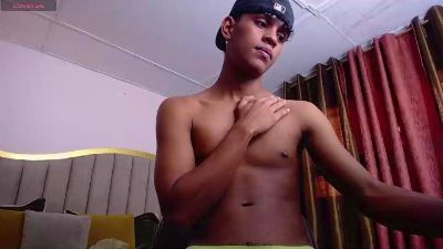 jhos_padill live cam on Cam4