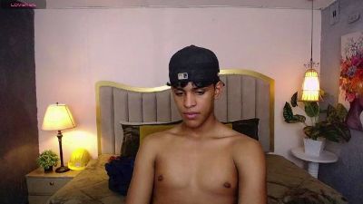jhos_padill live cam on Cam4