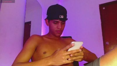 jhos_padill live cam on Cam4