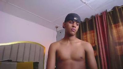 jhos_padill live cam on Cam4