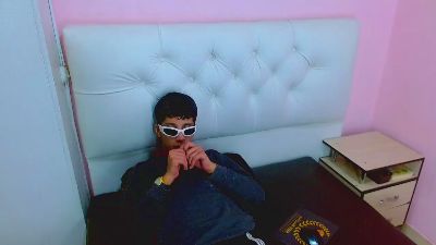 jl_brayan1 live cam on Cam4