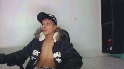 jl_brayan1 live cam on Cam4