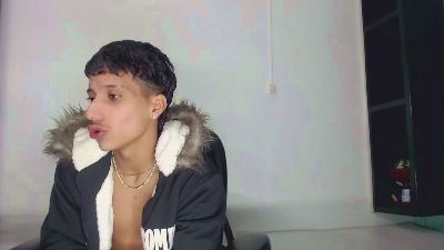 jl_brayan1 live cam on Cam4