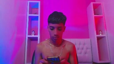 jl_brayan1 live cam on Cam4