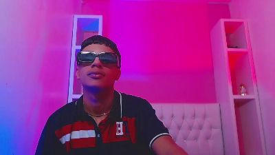 jl_brayan1 live cam on Cam4