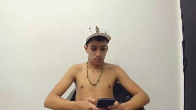 jl_brayan1 live cam on Cam4