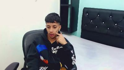 jl_brayan1 live cam on Cam4