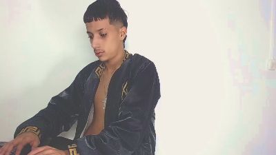 jl_brayan1 live cam on Cam4