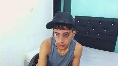 jl_brayan1 live cam on Cam4