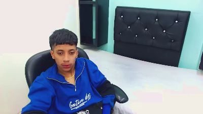 jl_brayan1 live cam on Cam4