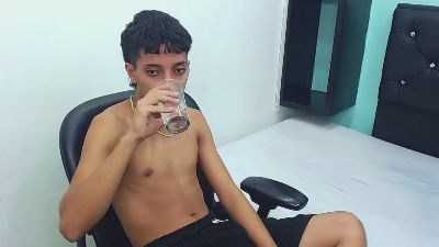 jl_brayan1 live cam on Cam4