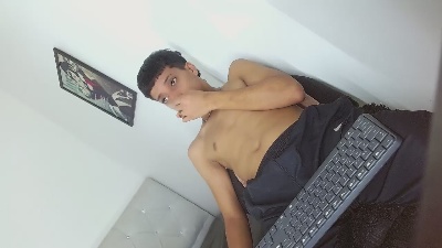 jl_brayan1 live cam on Cam4