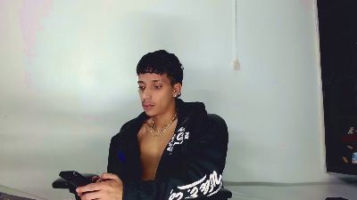jl_brayan1 live cam on Cam4