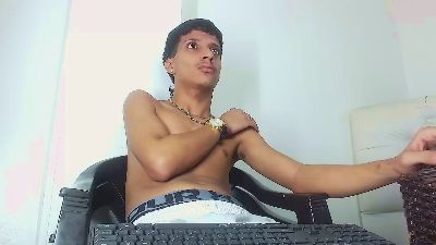 jl_brayan1 live cam on Cam4