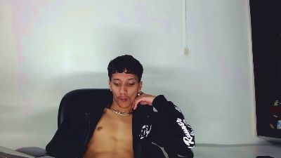 jl_brayan1 live cam on Cam4