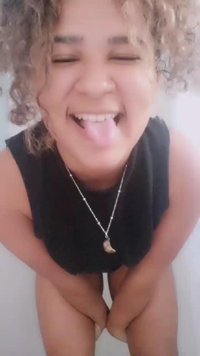 jlourena live cam on Cam4