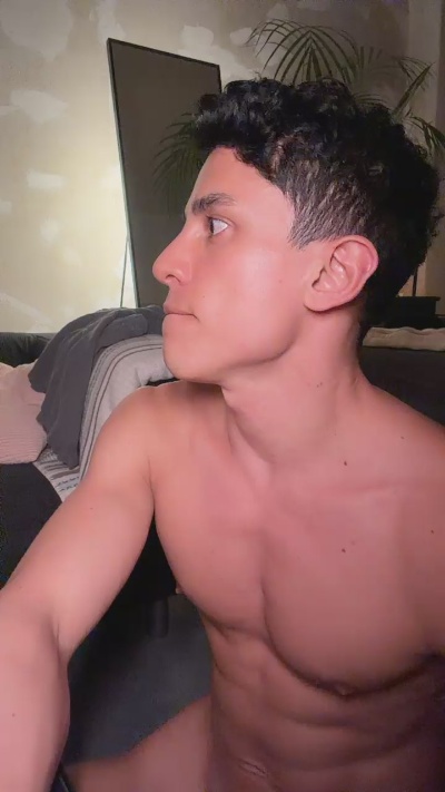 joaquinsantana live cam on Cam4