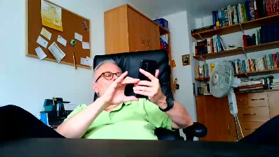 jochensommergm2 live cam on Cam4