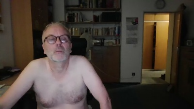 jochensommergm2 live cam on Cam4