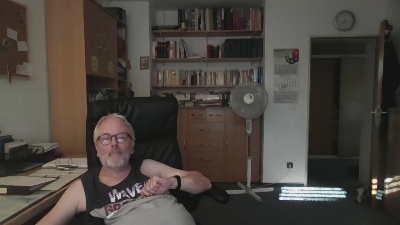 jochensommergm2 live cam on Cam4
