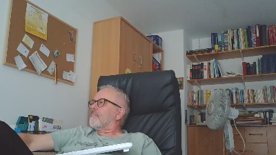 jochensommergm2 live cam on Cam4