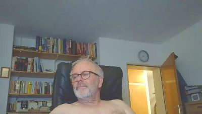 jochensommergm2 live cam on Cam4